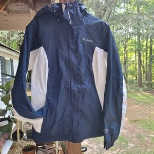 Columbia Omni-Tech Ladies windbreaker XS